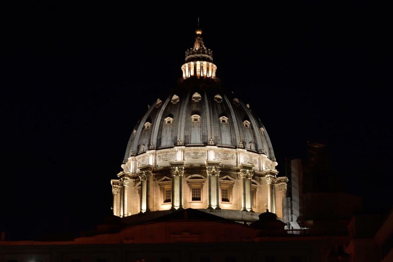 San Pietro Moonlight Luxury Apartment Rome Extérieur photo